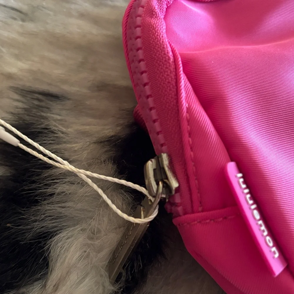 lululemon athletica Vibrant Pink Cosmetic Bag